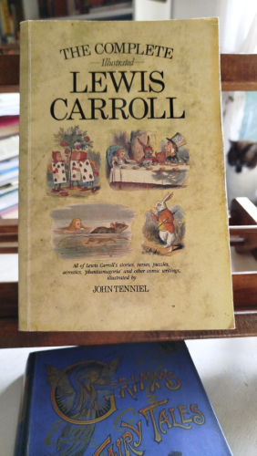 Portada del libro de The Complete Illustrated Lewis Carroll