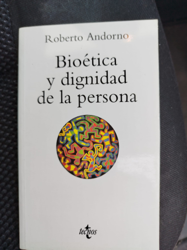 Portada del libro de Bioética y dignidad de la persona