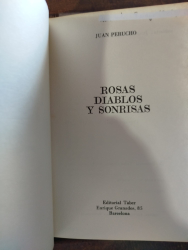 Portada del libro de Rosas, diablos y sonrisas