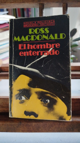 Portada del libro de El hombre enterrado