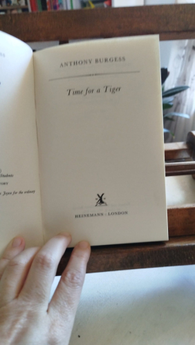 Portada del libro de Time for a tiger