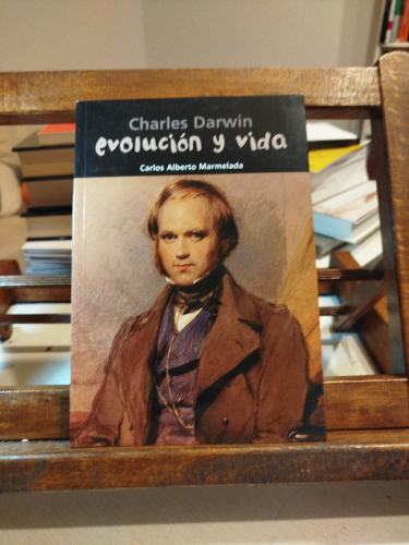 Portada del libro de Charles Darwin: evolución y vida 