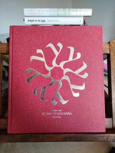 Portada del libro de El libro del Reyno de Navarra: the book 