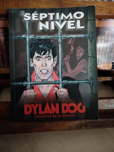 Portada del libro de El séptimo nivel: Dylan Dog, detective de lo oculto.