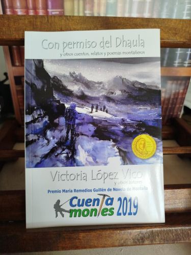 Portada del libro de Cuentamontes 2019: Con permiso del Dhaula y otros cuentos, relatos y poemas