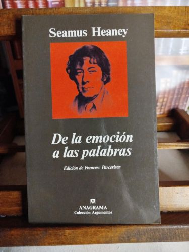 Portada del libro de De la emoción a las palabras (Ensayos literarios)
