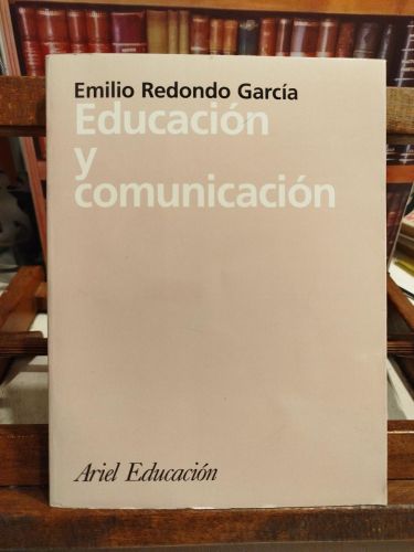 Portada del libro de Educación y comunicación