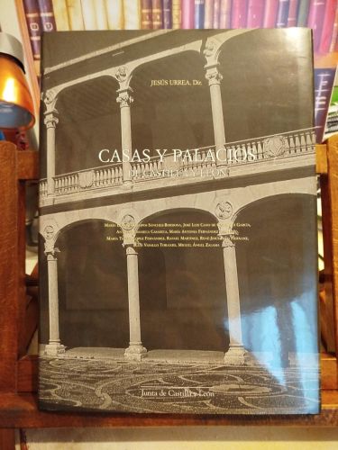 Portada del libro de Casas y palacios de Castilla y León
