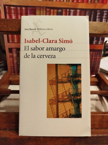 Portada del libro de El sabor amargo de la cerveza