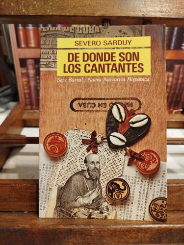 Portada del libro de De donde son los cantantes
