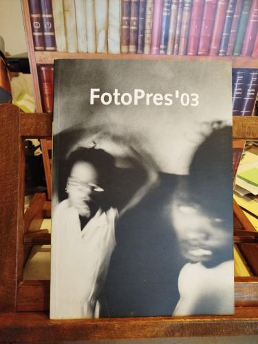 Portada del libro de FotoPres'03 (2003)