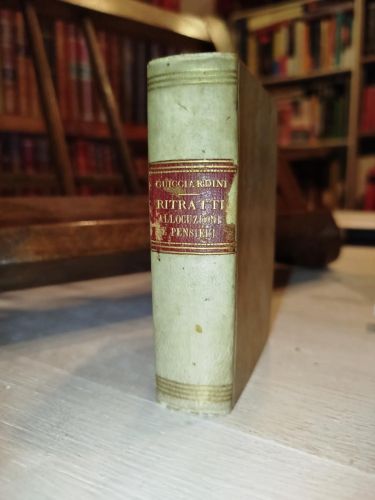 Portada del libro de Ritratti: allocuzioni e pensieri scelti dalla Storia d'Italia.