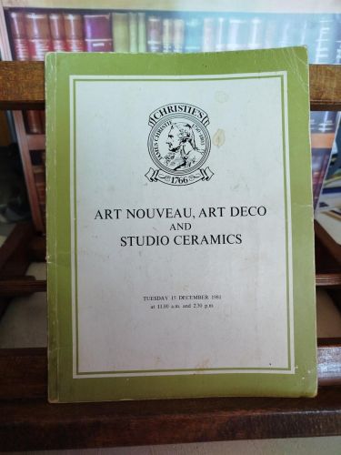 Portada del libro de Art Nouveau, Art Deco and studio ceramics