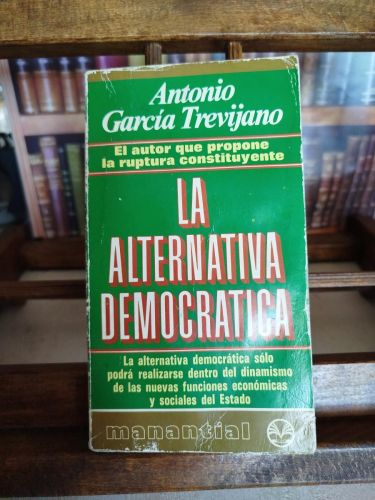 Portada del libro de La alternativa democrática