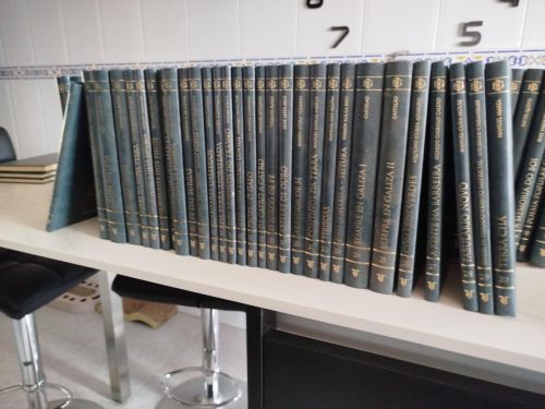 Portada del libro de Biblioteca galega (completa; 120 volúmenes + 2 anexos)